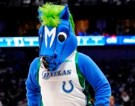 Real Madrid vs Dallas Mavericks